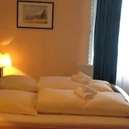 Hotel Mina Pattensen (Hanover)
